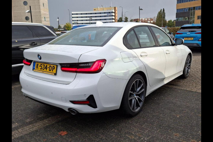BMW 3-serie 318d Aut. 150pk Executive Ed. | Navi | Virtual Cockpit | LED