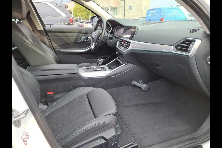 BMW 3-serie 318d Aut. 150pk Executive Ed. | Navi | Virtual Cockpit | LED