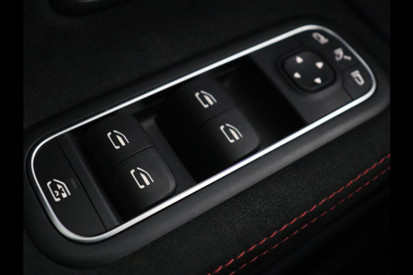 Mercedes-Benz A-Klasse 250e AMG Limited | Panoramadak | Matrix LED | Keyless | Stoelverwarming | Memory | Camera | Navigatie | Leder/Alcantara | Sfeerverlichting | Park Assist | PHEV | Plug In
