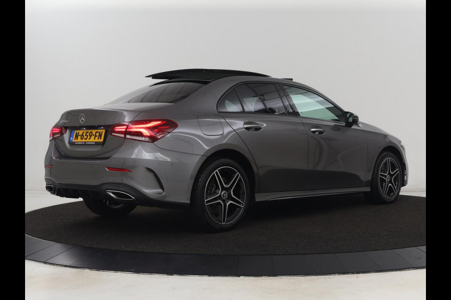 Mercedes-Benz A-Klasse 250e AMG Limited | Panoramadak | Matrix LED | Keyless | Stoelverwarming | Memory | Camera | Navigatie | Leder/Alcantara | Sfeerverlichting | Park Assist | PHEV | Plug In