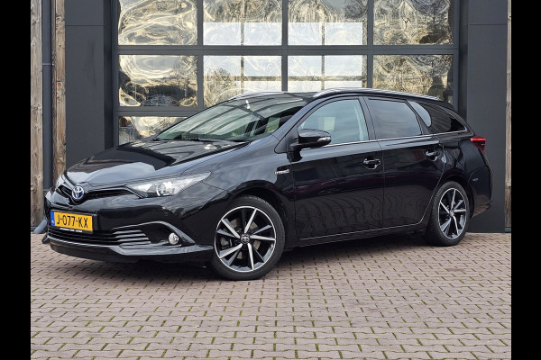 Toyota Auris Touring Sports 1.8 Hybrid Dynamic | Automaat | Navi | Cruise | Camera | LMV | Keyless |