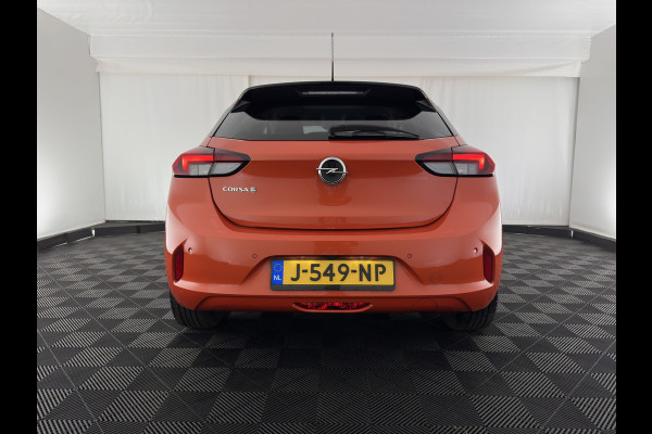 Opel CORSA-E Elegance 50 kWh [ 3-Fase ] {SOH-94%} (INCL-BTW) Aut. *FULL-LED | DIGI-COCKPIT | LEATHER-MICROFIBRE | NAVI-FULLMAP |  CAMERA | CARPLAY | ECC | KEYLESS | CRUISE | DAB | LANE-ASSIST | PDC | SPORT-SEATS | PRIVACY-GLASS | 16"ALU*
