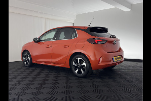 Opel CORSA-E Elegance 50 kWh [ 3-Fase ] {SOH-94%} (INCL-BTW) Aut. *FULL-LED | DIGI-COCKPIT | LEATHER-MICROFIBRE | NAVI-FULLMAP |  CAMERA | CARPLAY | ECC | KEYLESS | CRUISE | DAB | LANE-ASSIST | PDC | SPORT-SEATS | PRIVACY-GLASS | 16"ALU*