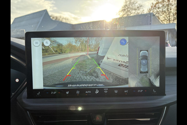 Ford Kuga 2.5 FHEV Active X 190pk |  Driver Assistance Pack | Technology Pack | Winterpack | Panoramadak | All Weather Banden | Reservewiel | Geen stekker nodig