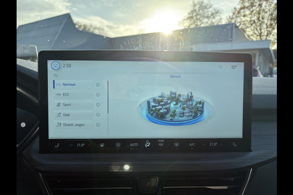 Ford Kuga 2.5 FHEV Active X 190pk |  Driver Assistance Pack | Technology Pack | Winterpack | Panoramadak | All Weather Banden | Reservewiel | Geen stekker nodig