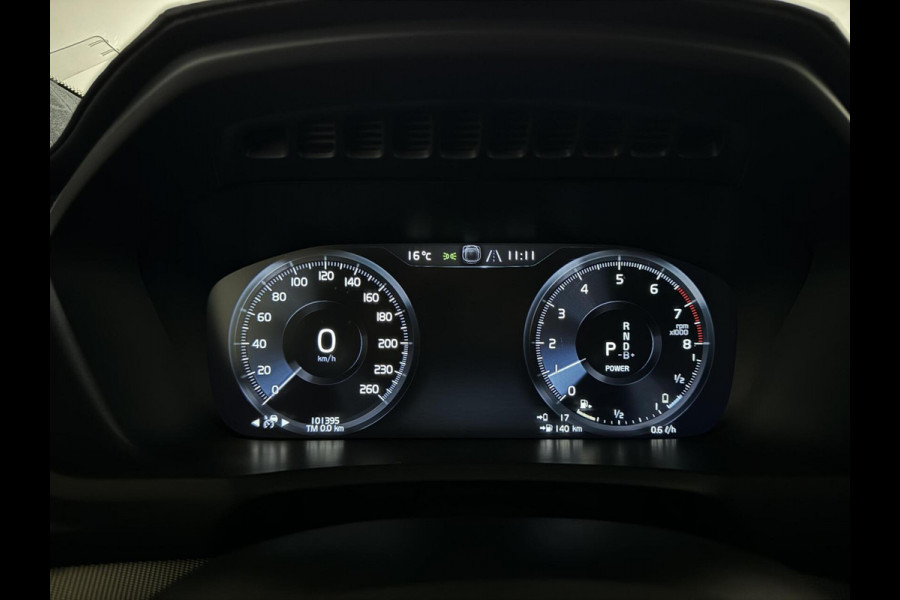 Volvo XC90 2.0 T8 Recharge AWD R-Design Pano B&W Luchtvering Trekh. Massage