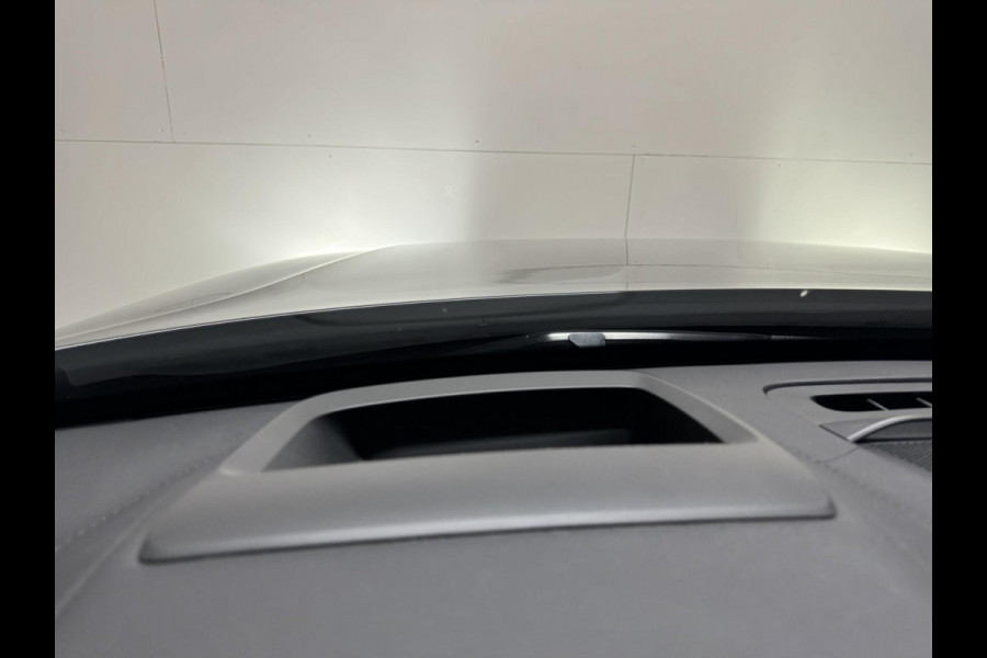 Volvo XC90 2.0 T8 Recharge AWD R-Design Pano B&W Luchtvering Trekh. Massage