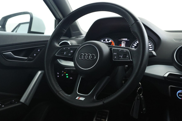 Audi Q2 30 TFSI Sport S-line! Leer, Alles in kleur!