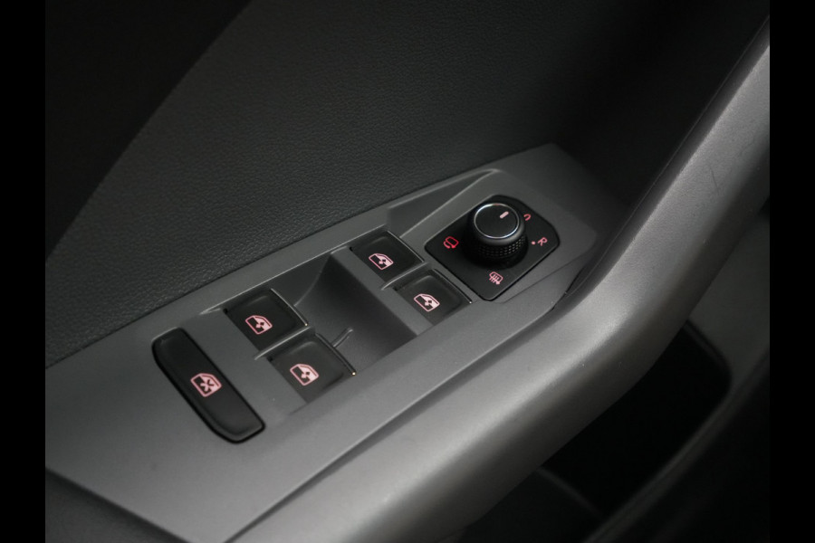 Volkswagen T-Cross 1.0 TSI 115pk DSG Life Navigatie Acc Clima Camera Side assist 126