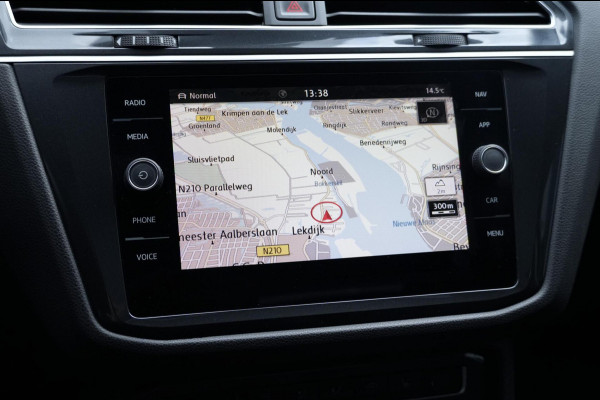 Volkswagen Tiguan 2.0 TSI 4Motion R Line Automaat | Pano | Virtual | CarPlay | Acc | 360 camera | Stoel + Stuurverwarming | Led | HUD |
