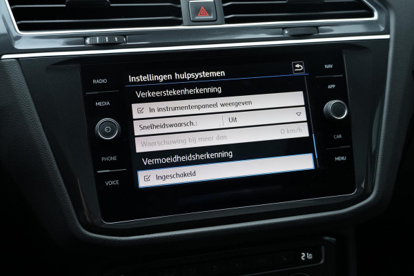 Volkswagen Tiguan 2.0 TSI 4Motion R Line Automaat | Pano | Virtual | CarPlay | Acc | 360 camera | Stoel + Stuurverwarming | Led | HUD |