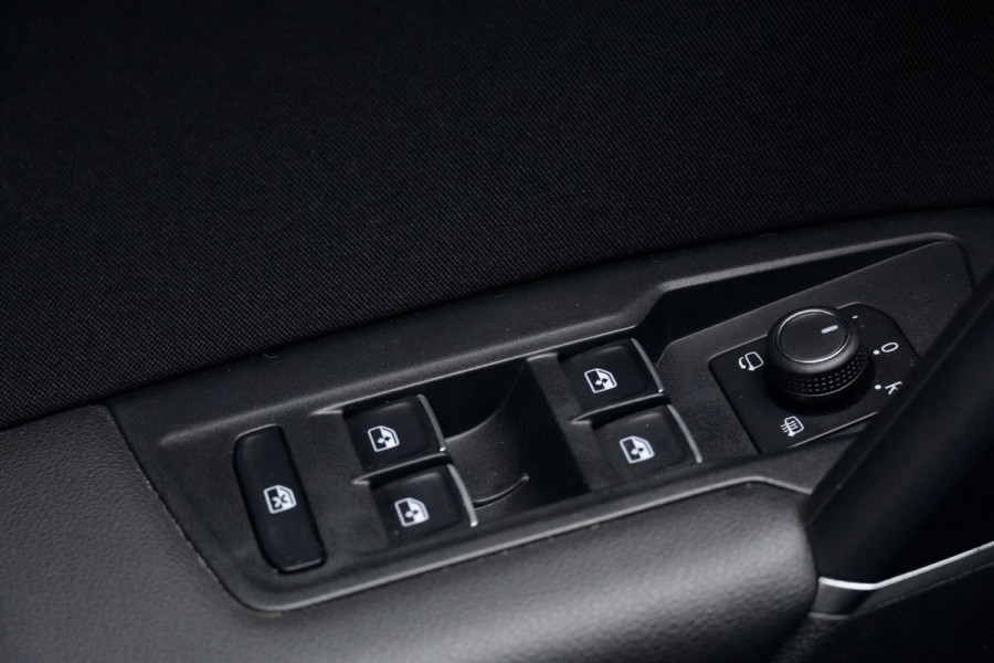 Volkswagen Tiguan 2.0 TSI 4Motion R Line Automaat | Pano | Virtual | CarPlay | Acc | 360 camera | Stoel + Stuurverwarming | Led | HUD |