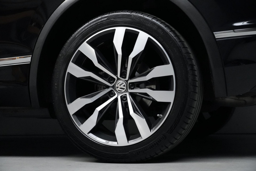 Volkswagen Tiguan 2.0 TSI 4Motion R Line Automaat | Pano | Virtual | CarPlay | Acc | 360 camera | Stoel + Stuurverwarming | Led | HUD |