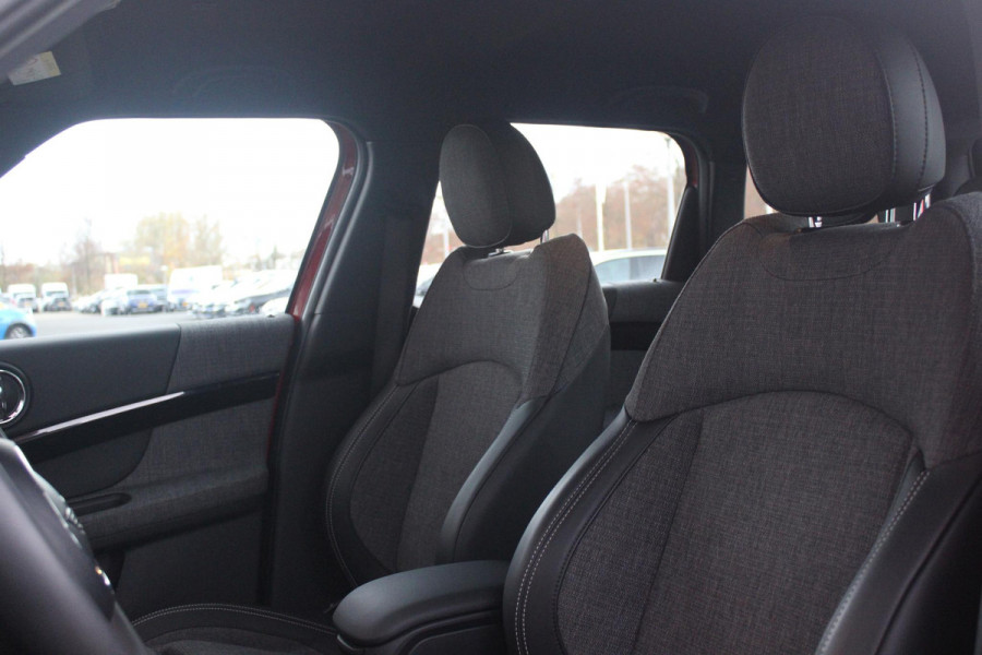 MINI Countryman 2.0 192PK Cooper S Chili | NAVIGATIE | CRUISE CONTROL | CLIMATE CONTROL | KEYLESS ENTRY | PARKEERSENSOREN ACHTER | 18" LICHTMETALEN VELGEN | SFEER VERLICHTING | LED KOPLAMPEN / LED MISTLAMPEN | ELEKTRISCH INKLAPBARE BUITENSPIEGELS |