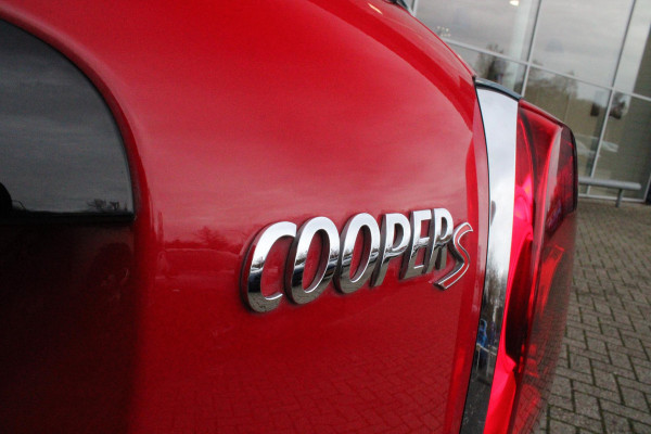 MINI Countryman 2.0 192PK Cooper S Chili | NAVIGATIE | CRUISE CONTROL | CLIMATE CONTROL | KEYLESS ENTRY | PARKEERSENSOREN ACHTER | 18" LICHTMETALEN VELGEN | SFEER VERLICHTING | LED KOPLAMPEN / LED MISTLAMPEN | ELEKTRISCH INKLAPBARE BUITENSPIEGELS |