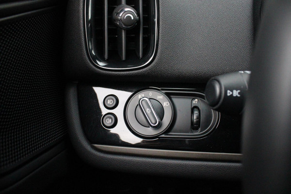 MINI Countryman 2.0 192PK Cooper S Chili | NAVIGATIE | CRUISE CONTROL | CLIMATE CONTROL | KEYLESS ENTRY | PARKEERSENSOREN ACHTER | 18" LICHTMETALEN VELGEN | SFEER VERLICHTING | LED KOPLAMPEN / LED MISTLAMPEN | ELEKTRISCH INKLAPBARE BUITENSPIEGELS |