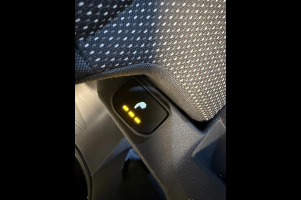 Volkswagen Multivan 1.4 eHybrid Energetic 7P PANO/NAVI/H-KARDON/H-UP/V-COCKPIT/