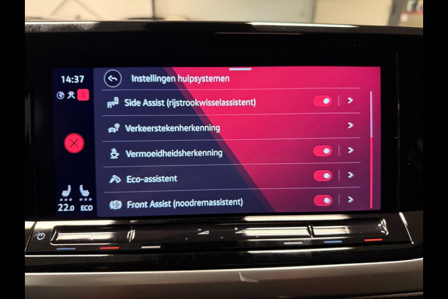 Volkswagen Multivan 1.4 eHybrid Energetic 7P PANO/NAVI/H-KARDON/H-UP/V-COCKPIT/