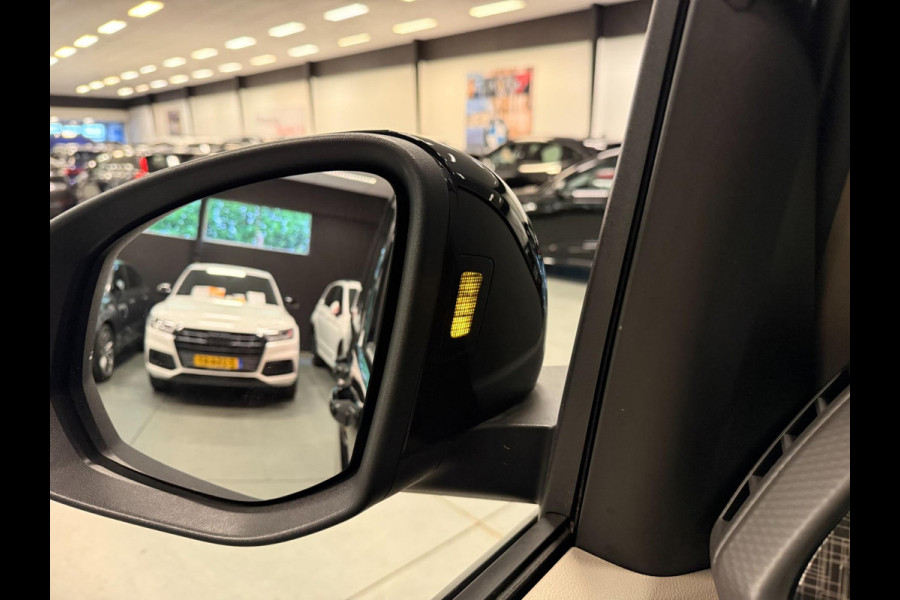 Volkswagen Multivan 1.4 eHybrid Energetic 7P PANO/NAVI/H-KARDON/H-UP/V-COCKPIT/