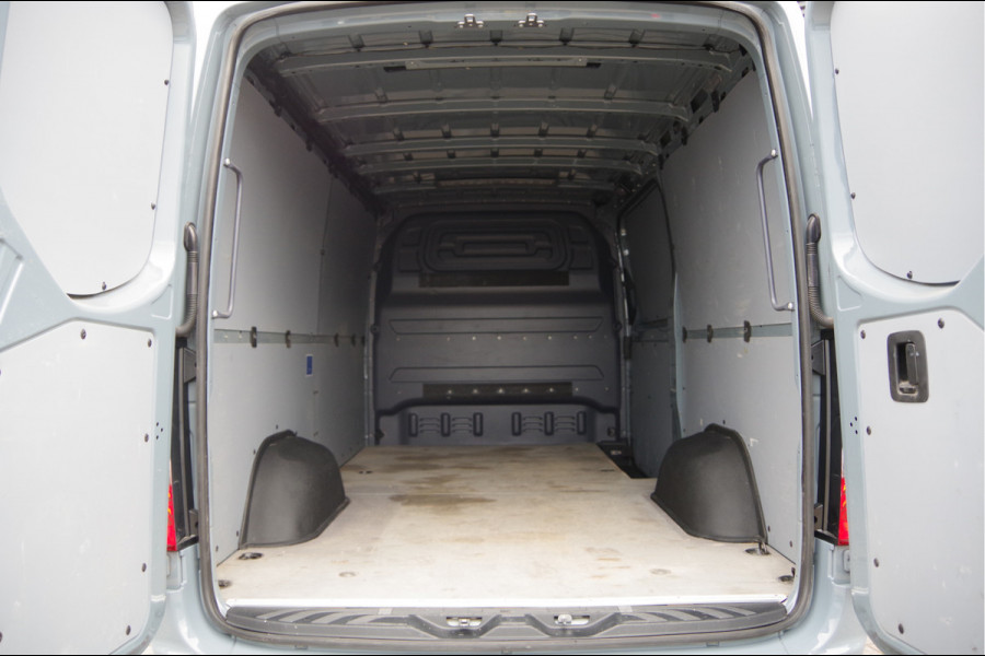 Mercedes-Benz Sprinter 319 3.0 CDI V6 L2H1 AUT. LED, 360 CAMERA, ADAPT. CRUISE, MBUX 10'', STOELVERWARMING, STANDKACHEL, NAVI, CLIMA, PARKEERSENSOREN,