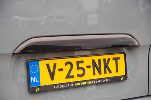 Mercedes-Benz Sprinter 319 3.0 CDI V6 L2H1 AUT. LED, 360 CAMERA, ADAPT. CRUISE, MBUX 10'', STOELVERWARMING, STANDKACHEL, NAVI, CLIMA, PARKEERSENSOREN,