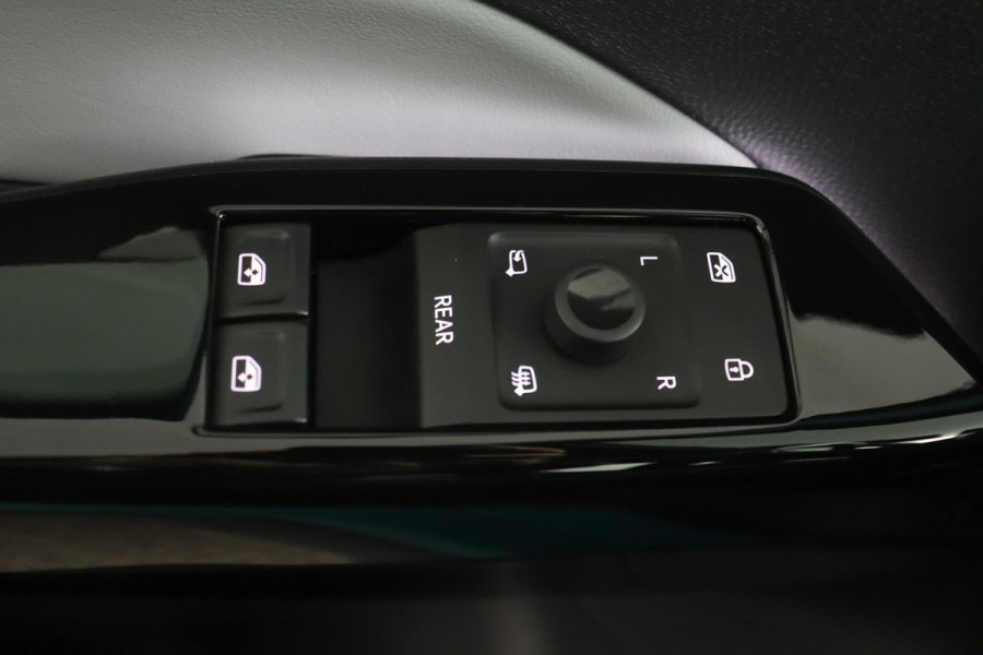 Volkswagen ID.3 First Max 58 kWh|Pano|LED matrix|SOH 91%|Stoelverwarming