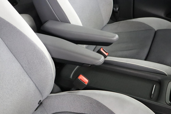Volkswagen ID.3 First Max 58 kWh|Pano|LED matrix|SOH 91%|Stoelverwarming