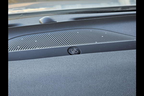 Ford FOCUS Wagon 1.0 EcoBoost Hybrid ST Line X 155pk | Trekhaak afneembaar | Panoramadak | Bang&Olufsen | Adaptive cruise control | Winter Pack | All season banden | Camera