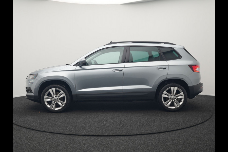 Škoda Karoq 1.0 TSI Style DSG116pk Dealer O.H. | Trekhaak Af Fabriek | Panodak | Camera | Apple Carplay | Sportstoelen Verwarmd  | Navigatie | Keyless | Cruise Control | DAB |
