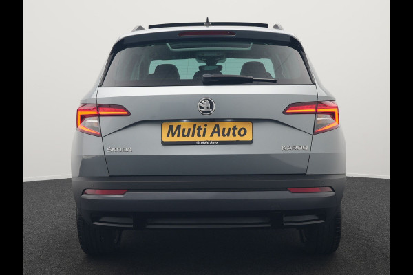 Škoda Karoq 1.0 TSI Style DSG116pk Dealer O.H. | Trekhaak Af Fabriek | Panodak | Camera | Apple Carplay | Sportstoelen Verwarmd  | Navigatie | Keyless | Cruise Control | DAB |