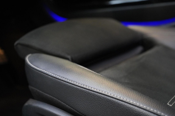 Mercedes-Benz A-Klasse 250 e | AMG Pakket | Panoramadak | Sportstoelen | Sfeerverlichting