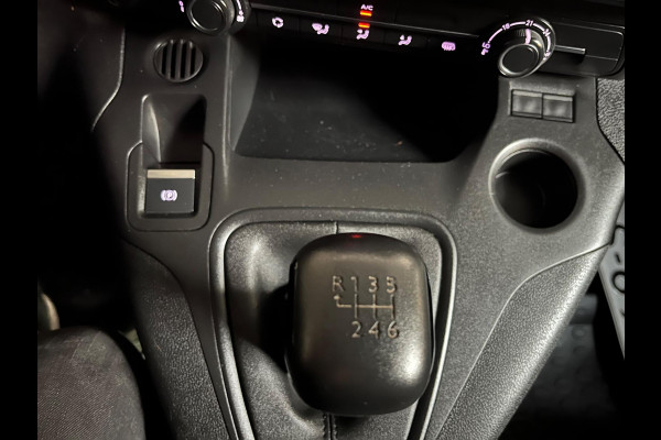 Opel Combo 1.5D 100pk euro6 L1H1 Edition 3persoons, Airco, Camera, CruiseControl, Navigatie, Trekhaak, RIJKLAARPRIJS!