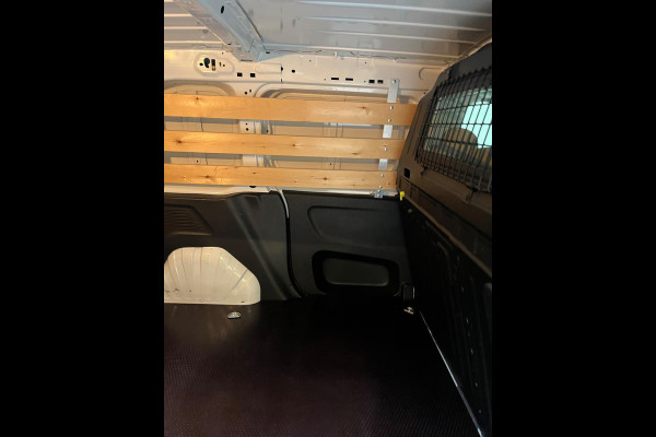 Opel Combo 1.5D 100pk euro6 L1H1 Edition 3persoons, Airco, Camera, CruiseControl, Navigatie, Trekhaak, RIJKLAARPRIJS!