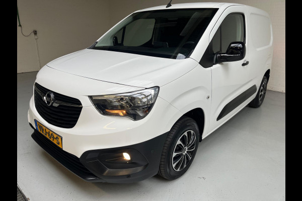 Opel Combo 1.5D 100pk euro6 L1H1 Edition 3persoons, Airco, Camera, CruiseControl, Navigatie, Trekhaak, RIJKLAARPRIJS!