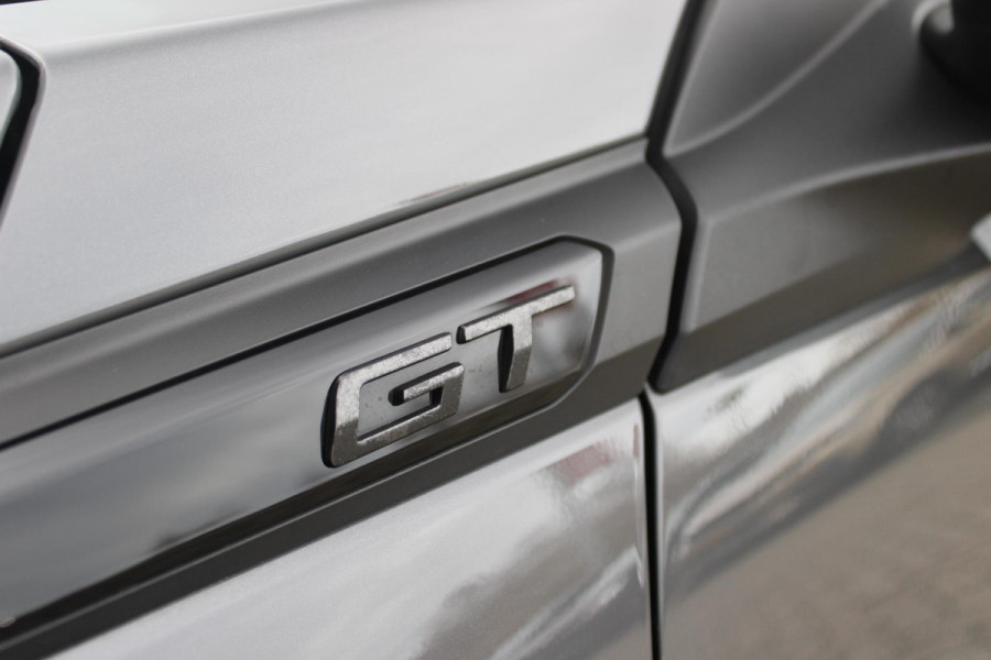 Peugeot 2008 1.2 130PK AUTOMAAT GT PACK | ALCANTARA/LEDEREN BEKLEDING | ELEKTRISCH BEDIENBARE BESTUURDERSSTOEL | STOEL VERWARMING | MASSAGE STOELEN | NAVIGATIE | FULL LED KOPLAMPEN | DRAADLOZE APPLE CARPLAY/ANDROID AUTO | ADAPTIVE CRUISE CONTROL | CAMERA VOOR + ACHTER | CLIMATE CONTROL | LICHTMETALEN VELGEN 17" | KEYLESS ENTRY/START | DAB+ RADIO |DODEHOEK DETECTIE | PARKEERSENSOREN VOOR + ACHTER |