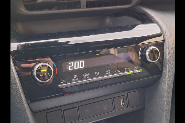 Toyota Yaris Cross 1.5 Hybrid Dynamic | Smart connect, 17 inch, Apple Carplay/Android auto, Keyless, Startknop, Privacy glass