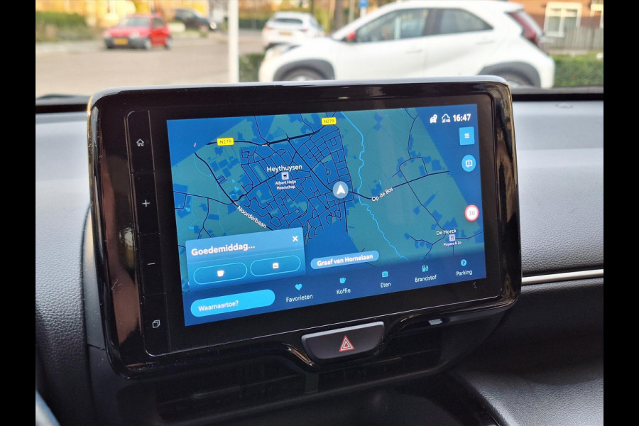 Toyota Yaris Cross 1.5 Hybrid Dynamic | Smart connect, 17 inch, Apple Carplay/Android auto, Keyless, Startknop, Privacy glass