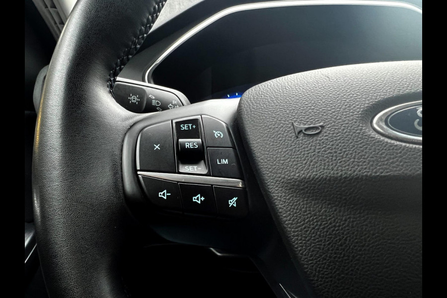 Ford Kuga 2.5 PHEV Titanium Carplay_Camera_1ste eign