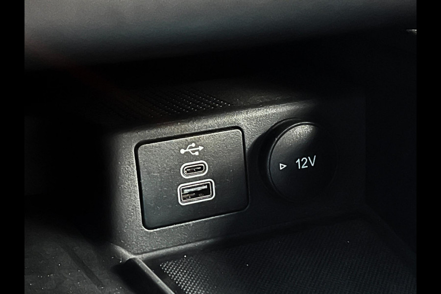 Ford Kuga 2.5 PHEV Titanium Carplay_Camera_1ste eign