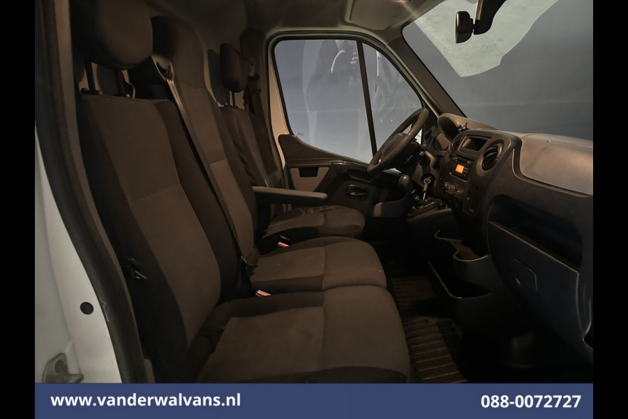 Renault Master 2.3 dCi 131pk L3H2 Euro6 Airco | Camera | Cruisecontrol | 2500kg Trekhaak | Parkeersensoren Sidebars, Bijrijdersbank