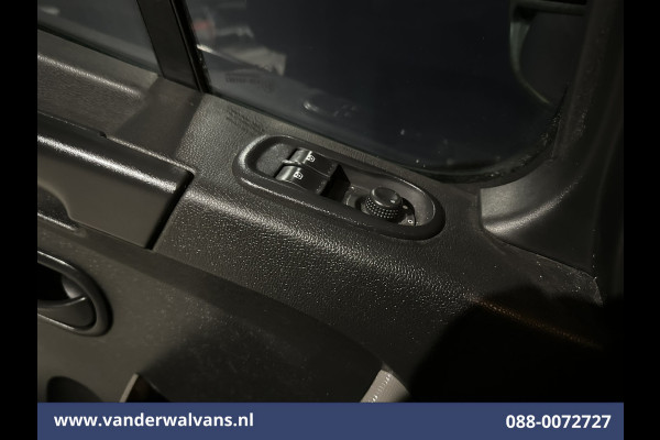 Renault Master 2.3 dCi 131pk L3H2 Euro6 Airco | Camera | Cruisecontrol | 2500kg Trekhaak | Parkeersensoren Sidebars, Bijrijdersbank