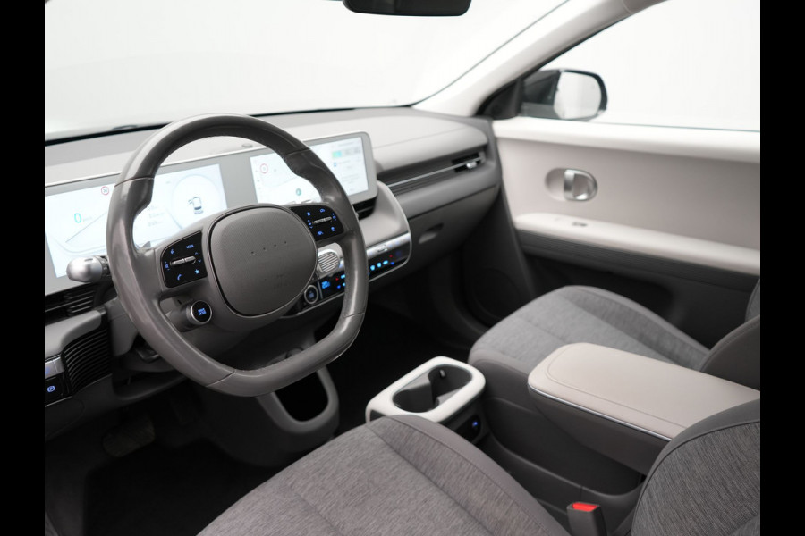 Hyundai IONIQ 5 Connect 58 kWh 170pk Dealer O.H. | Adaptive Cruise | Camera | Stoelen & Stuur Verwarmd | Apple Carplay | Navigatie | Virtual | Blis | DAB |