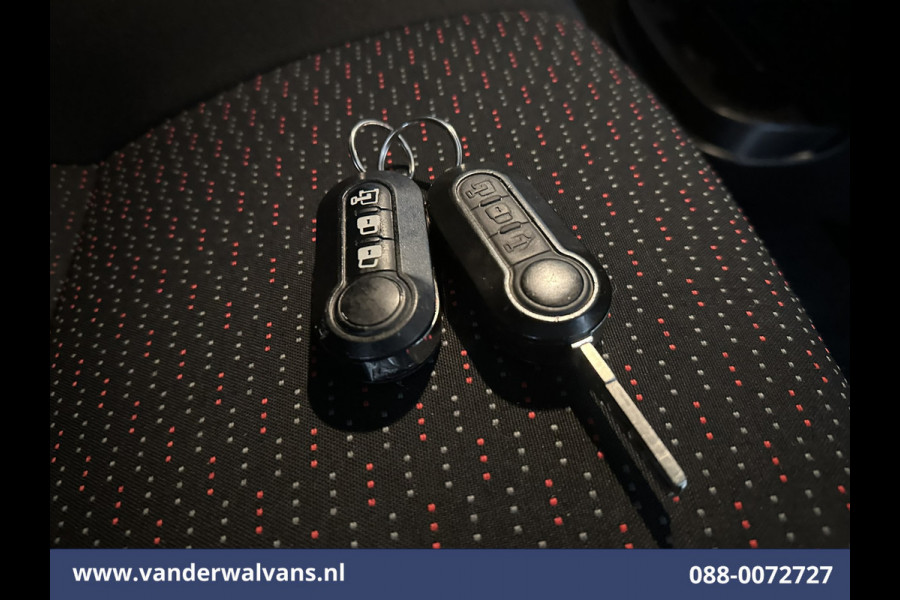 Peugeot Boxer 2.2 BlueHDi 120pk L1H1 Euro6 Airco | Dakdragers | 2500kg Trekhaak Bijrijdersbank