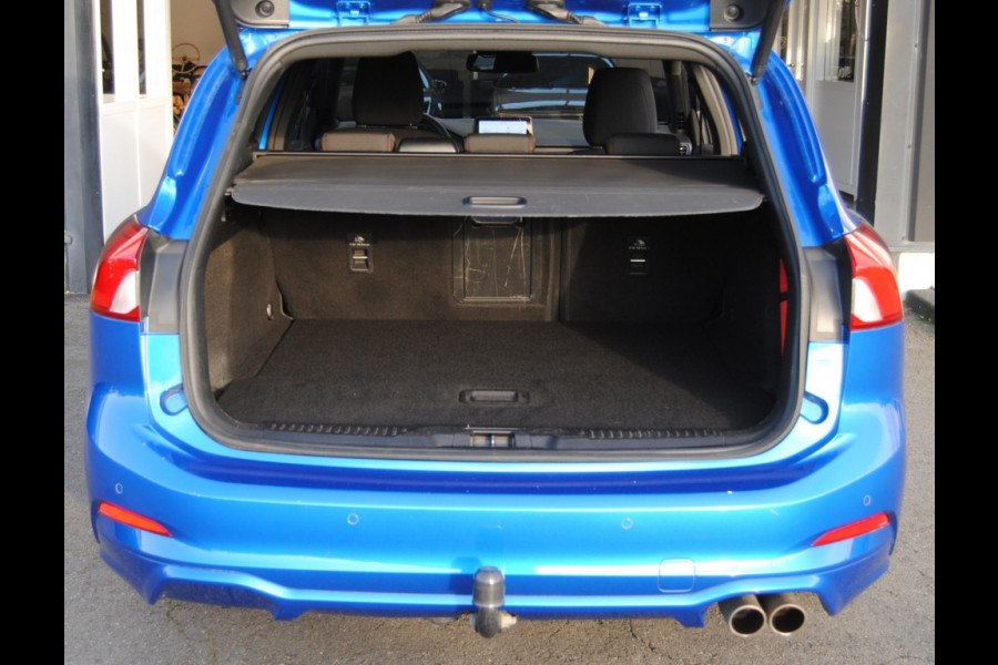 Ford FOCUS Wagon 1.0 EBH ST L. XBns