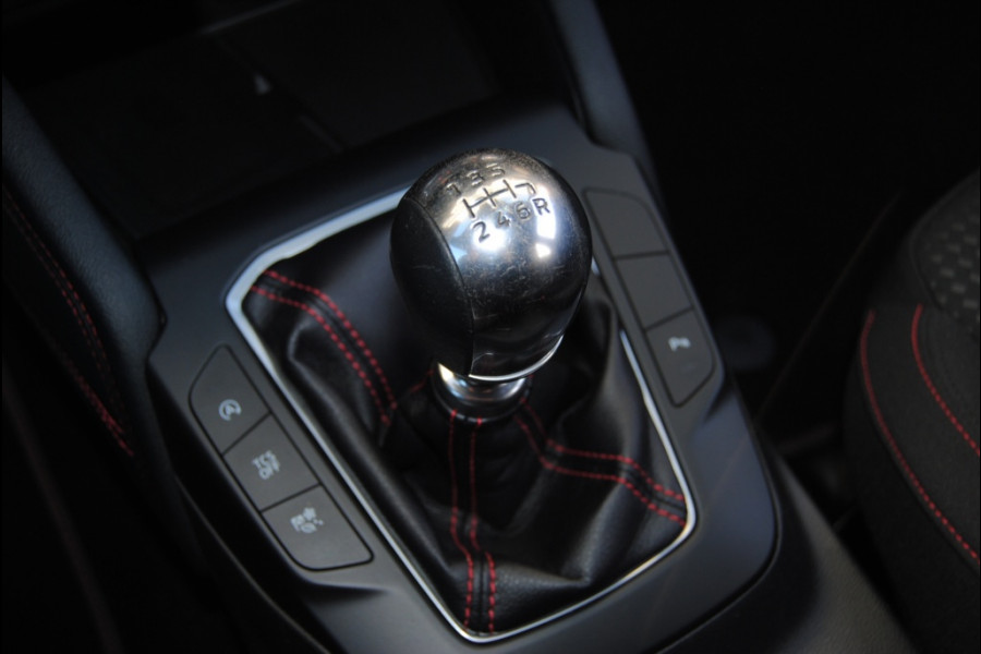 Ford FOCUS Wagon 1.0 EBH ST L. XBns