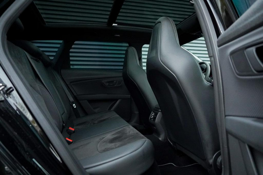 Seat León ST 2.0 TSI 4DRIVE CUPRA R Ultimate Edition / Pano / Carplay