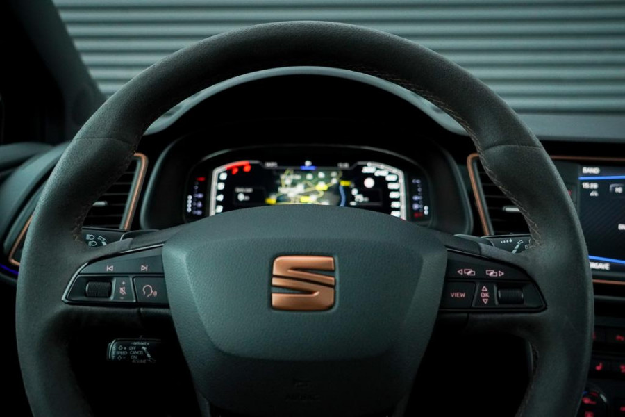 Seat León ST 2.0 TSI 4DRIVE CUPRA R Ultimate Edition / Pano / Carplay