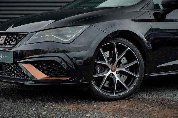 Seat León ST 2.0 TSI 4DRIVE CUPRA R Ultimate Edition / Pano / Carplay