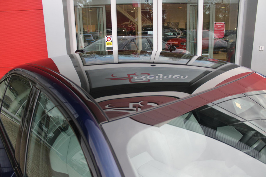 BMW 5 Serie 550e 490PK xDRIVE | ICONIC GLOW GRILL | PANORAMA DAK | MEESTURENDE ACHTERAS | STUUR VERWARMING | M SPORT PAKKET PRO | 20" LICHTMETALEN VELGEN | ZONNESCHERM ACHTERRUIT ELEKTRISCH | INTERIEURLIJSTEN M DONKERZILVER/CARBON FIBER | BOWERS & WILKINS AUDIO SYSTEM | DRIVING ASSISTANT PLUS | SHADOW LINE | INNOVATIE PAKKET | TRAVEL PAKKET | COMFORT PAKKET (AUTOMATISCHE AIRCONDITIONING 4 ZONES MET AUTOMATISCHE LUCHTCIRCULATIEFUNCTIE, STOELVERWARMING VOOR + ACHTER, STOELEN ELEKTRISCH VERSTELBAAR MET MEMORY, ACTIEVE STOELVENTILATIE VOOR) | BMW INDIVIDUAL LEER MERINO SILVERSTONE/ATL