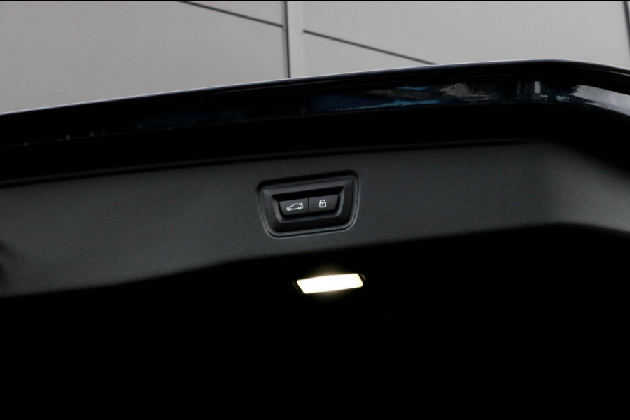 BMW 5 Serie Touring 520i - M-SPORT - HARMAN KARDON - TREKHAAK